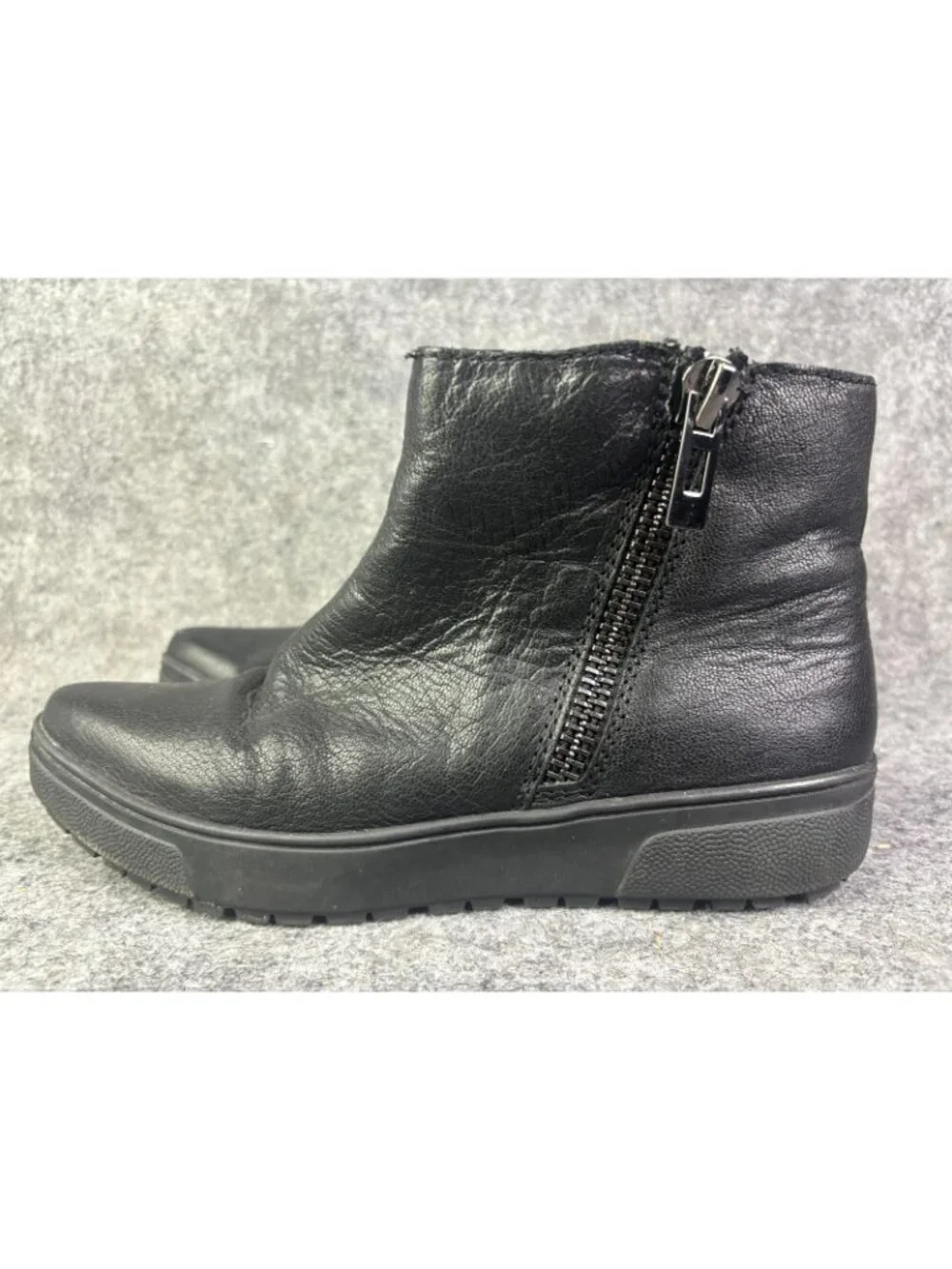 Chelsea Crew Black Label Boots‎ Womens Size 8.5 Black Leather Ankle Zip Booties